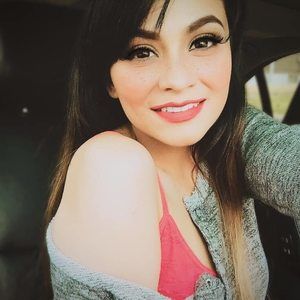 Meet your Posher, Ina